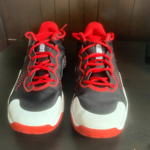 Nike basketball shoes - Picture 4 of 5